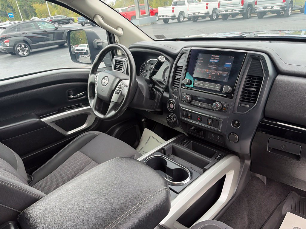 Used 2024 Nissan Titan SV w/ SV Convenience Package AWD/4WD image 39