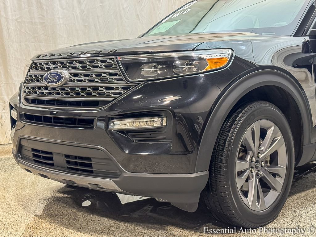Used 2023 Ford Explorer XLT w/ Equipment Group 202A image 4