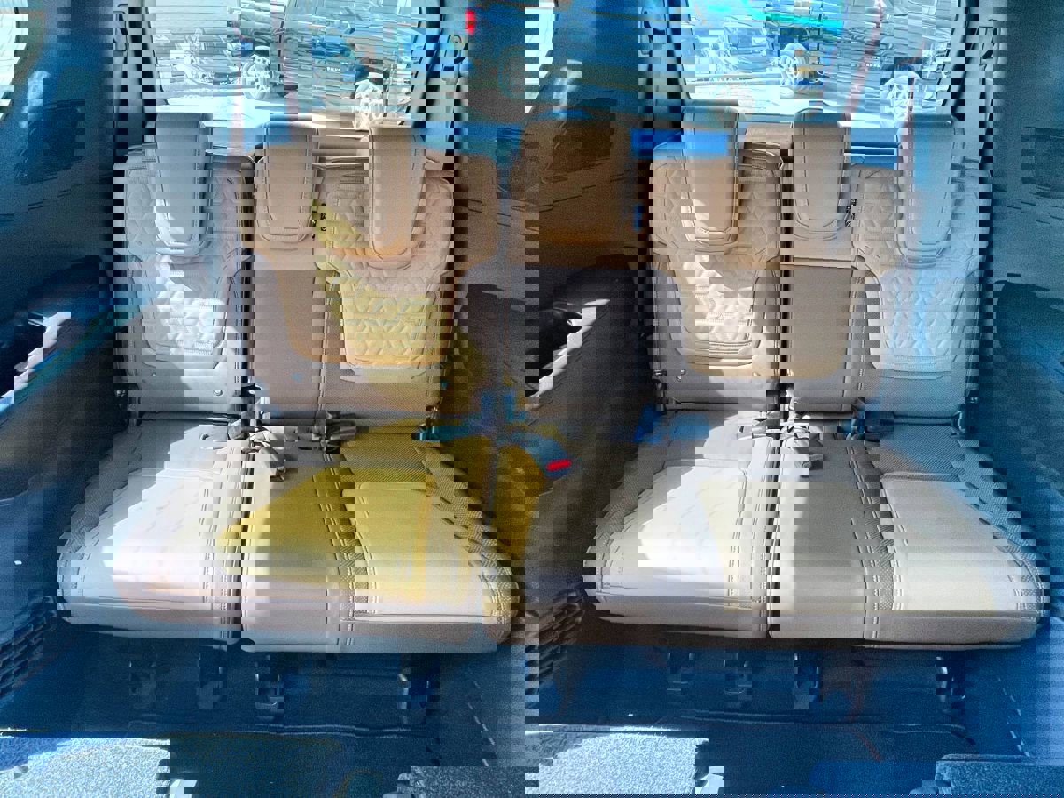 Used 2025 Nissan Armada Platinum Reserve image 14