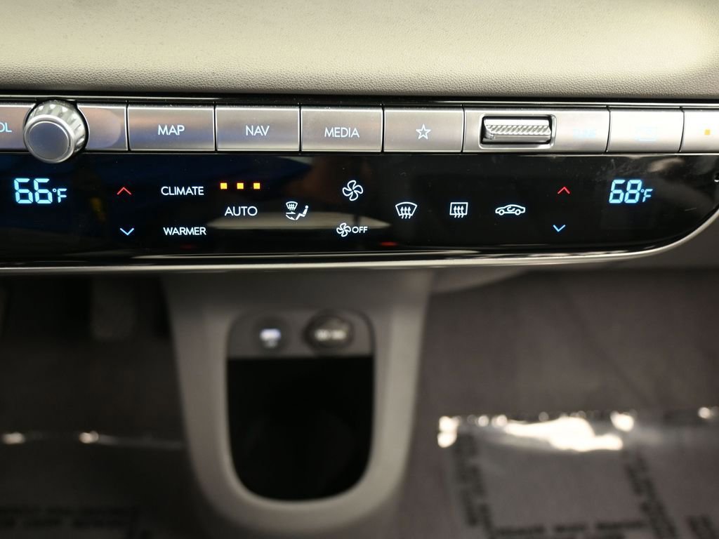 Used 2024 Hyundai Ioniq 5 SEL RWD image 25
