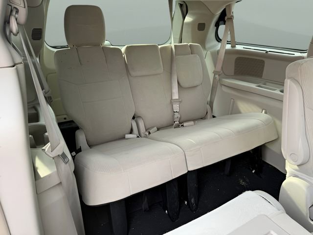 Used 2013 Dodge Grand Caravan Crew w/ Driver Convenience Group FWD image 14