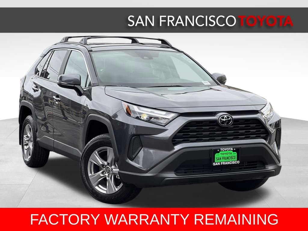 Used 2025 Toyota RAV4 XLE AWD/4WD image 7