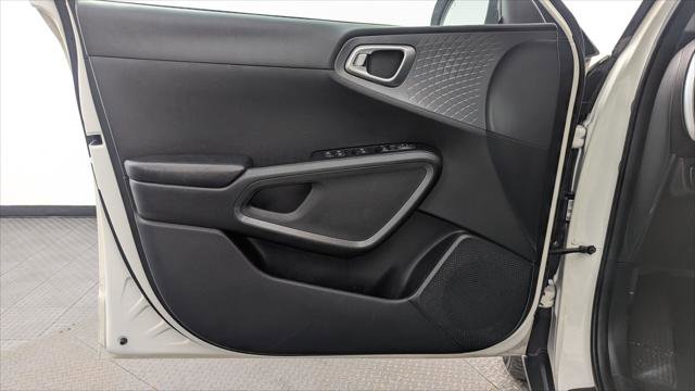 Used 2021 Kia Soul S image 13