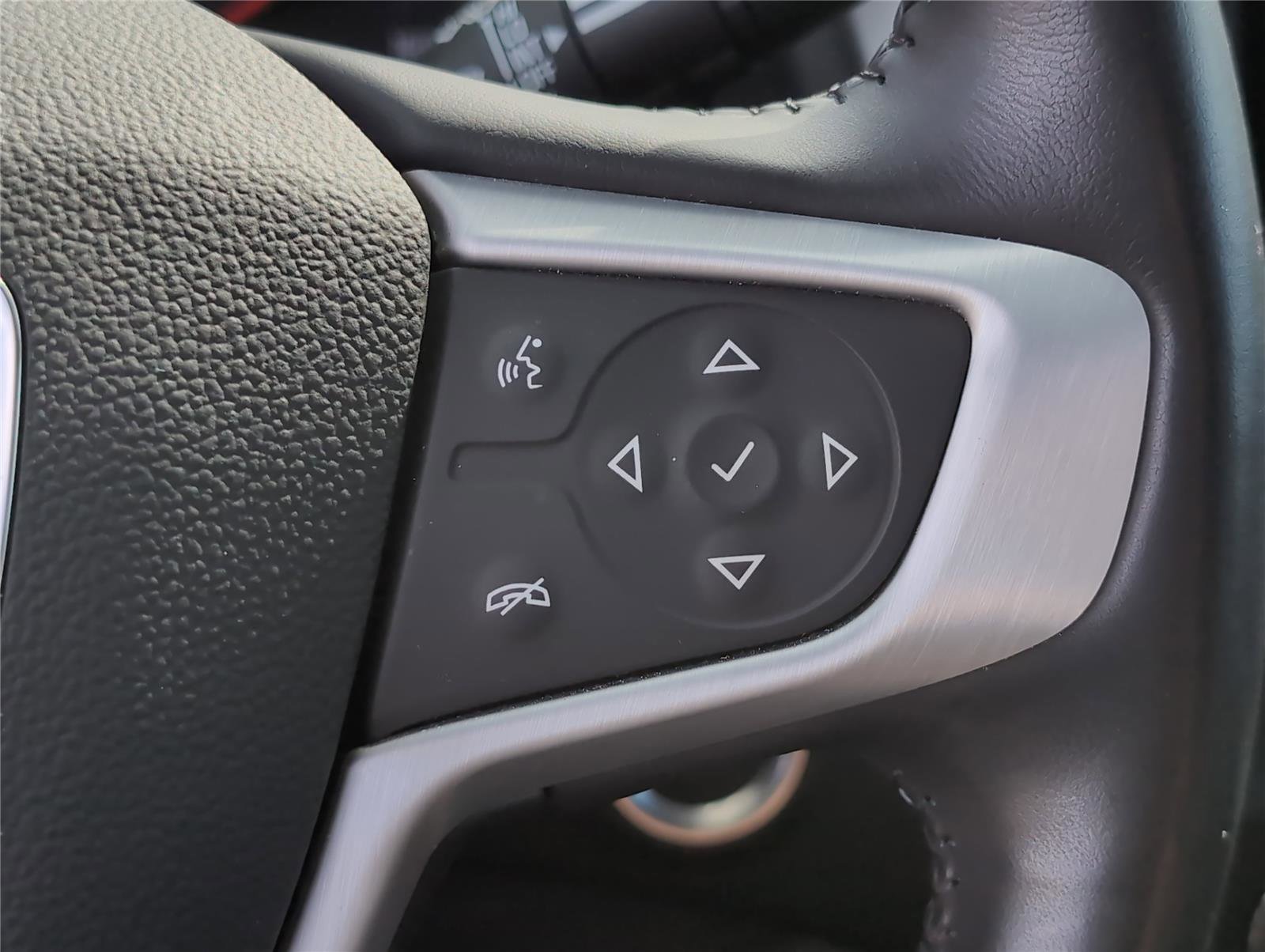 Used 2021 GMC Terrain SLT image 21