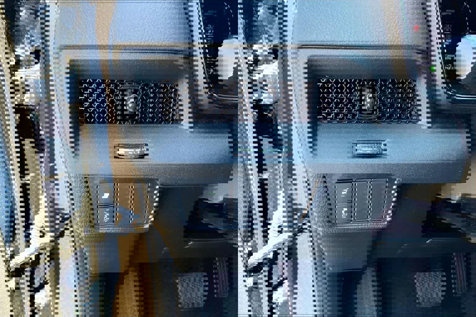 Used 2025 Honda CR-V Sport-L image 33