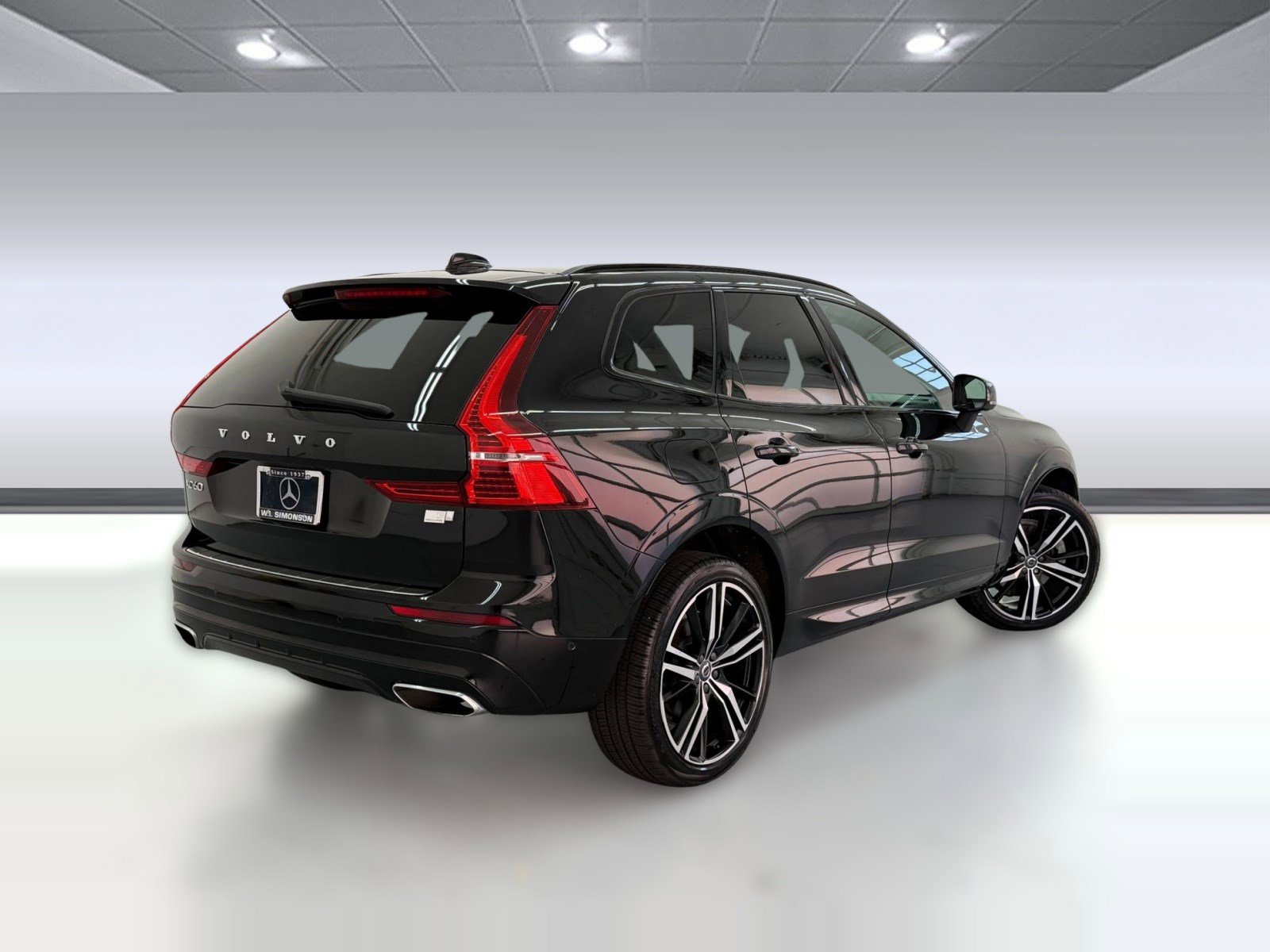 Used 2021 Volvo XC60 T8 R-Design w/ Advanced Package AWD/4WD image 8