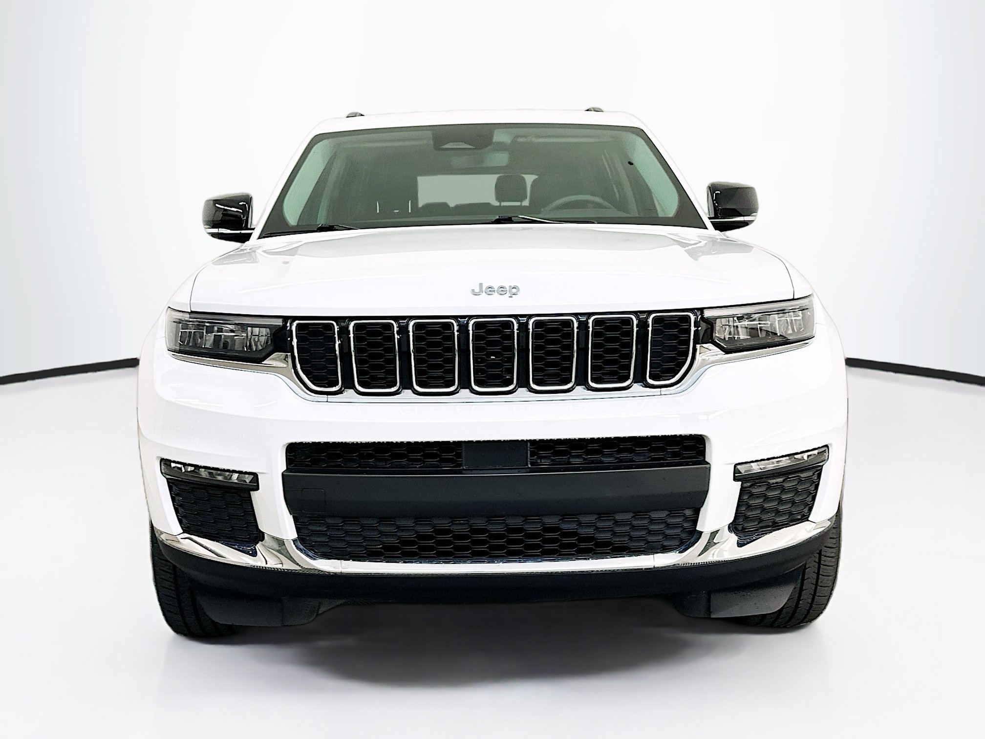 Used 2023 Jeep Grand Cherokee L Limited AWD/4WD image 2