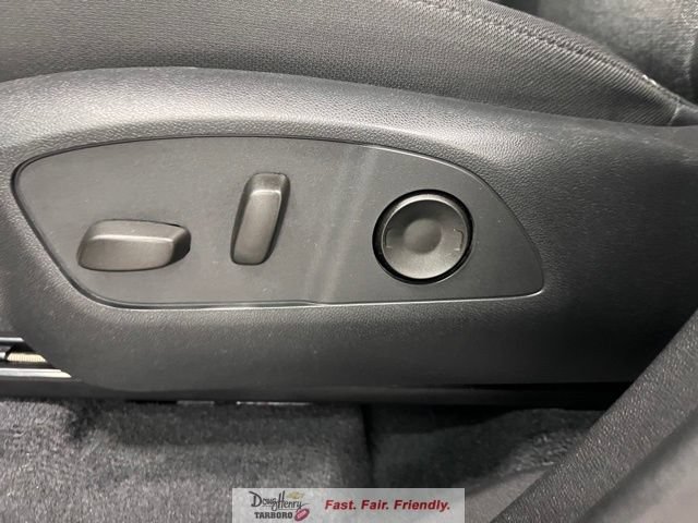 Used 2025 GMC Acadia Elevation FWD image 32