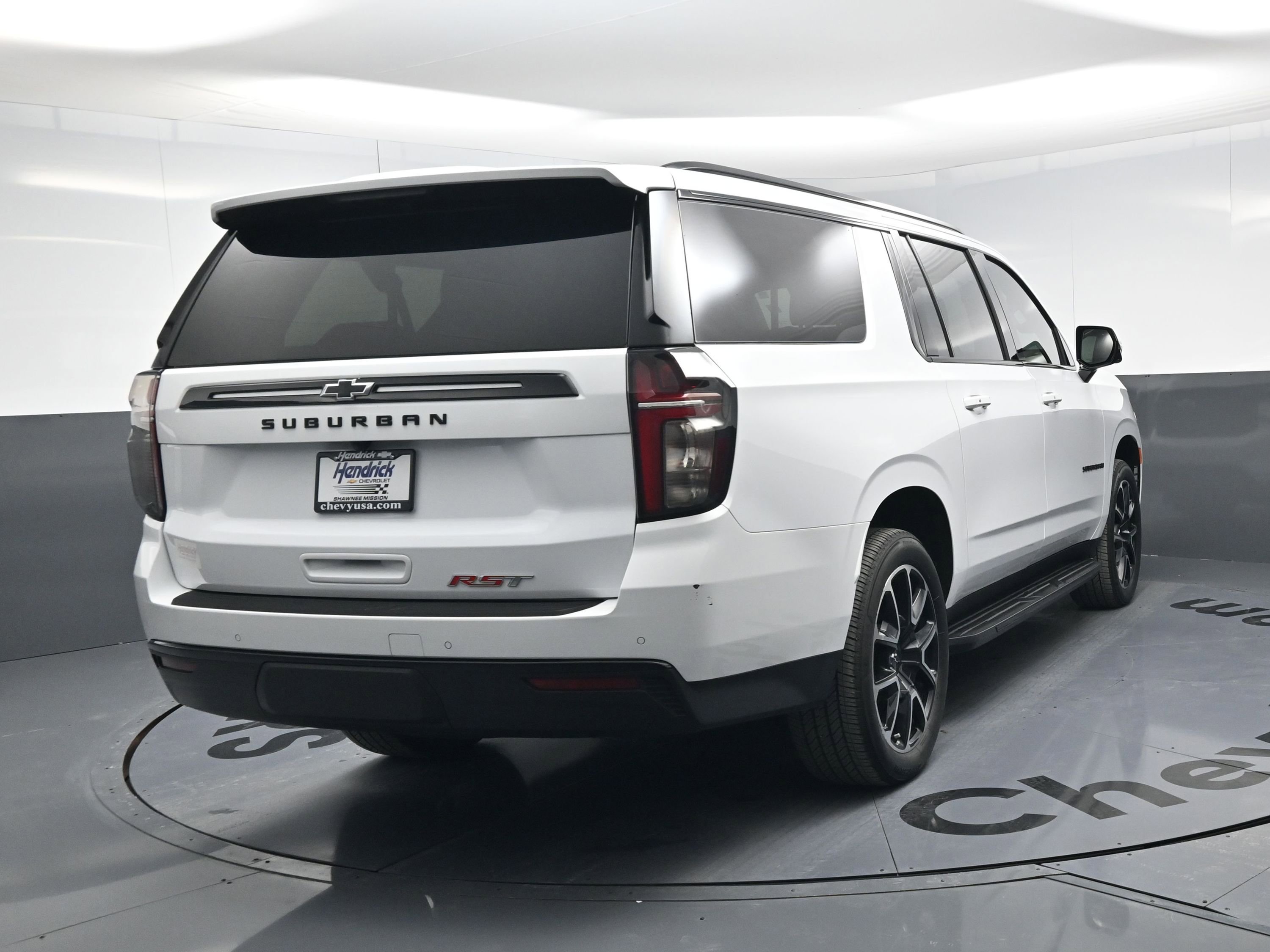 Certified 2023 Chevrolet Suburban RST w/ Luxury Package image 9