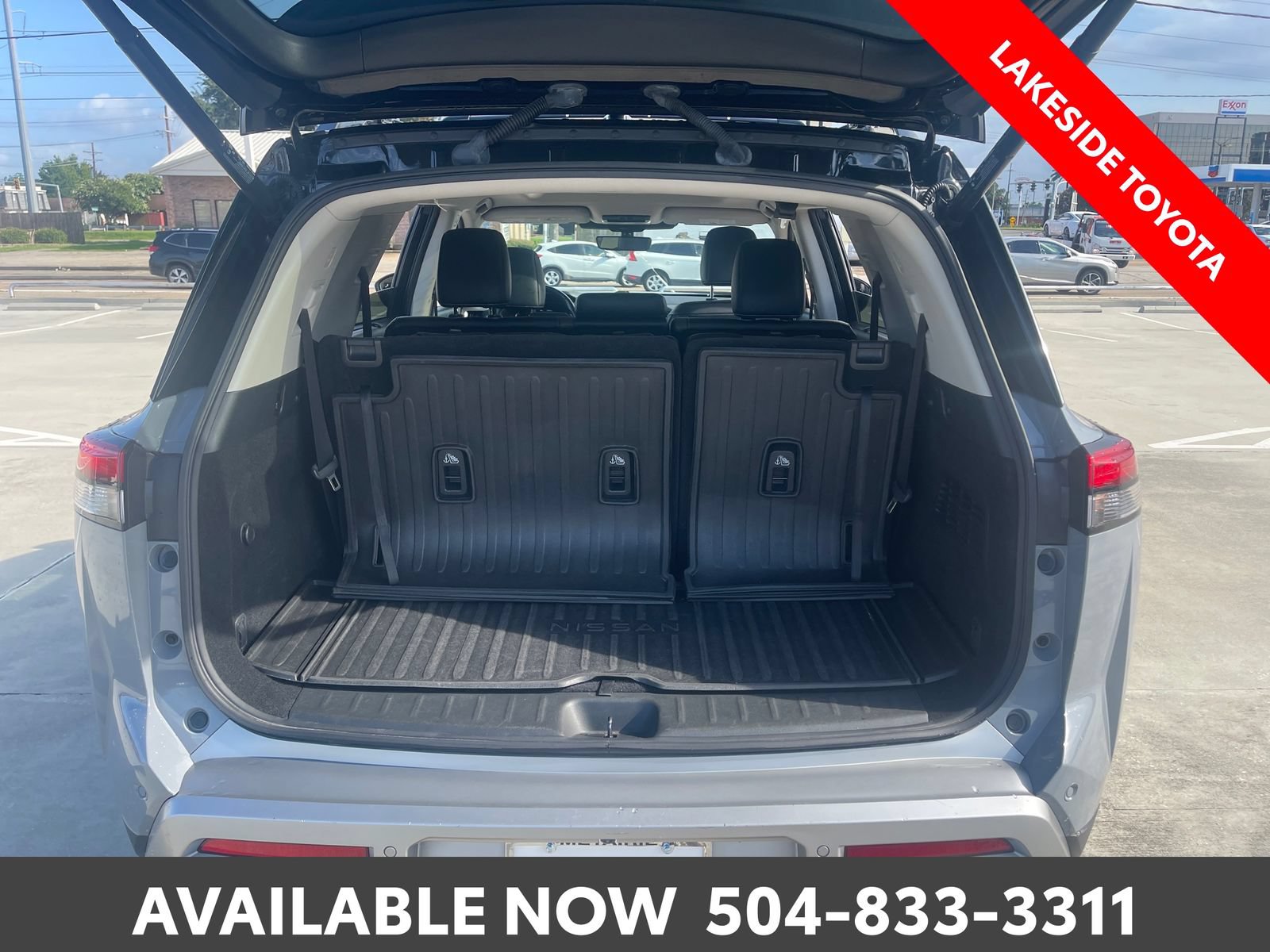 Used 2023 Nissan Pathfinder Platinum w/ Cargo Package AWD/4WD image 19