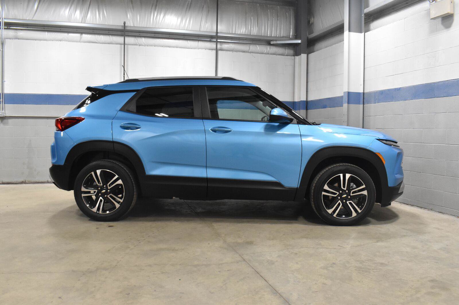 Used 2025 Chevrolet TrailBlazer LT w/ LPO, Blackout Package AWD/4WD image 26