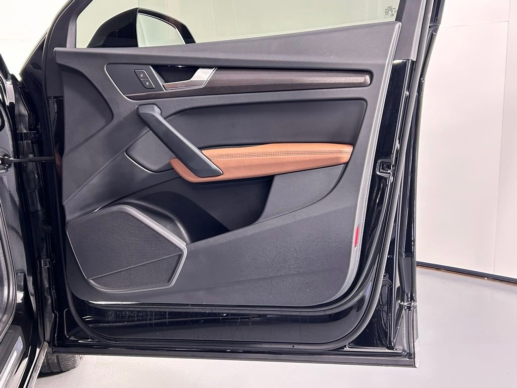 Used 2021 Audi Q5 2.0T Premium Plus w/ Premium Plus Package image 9