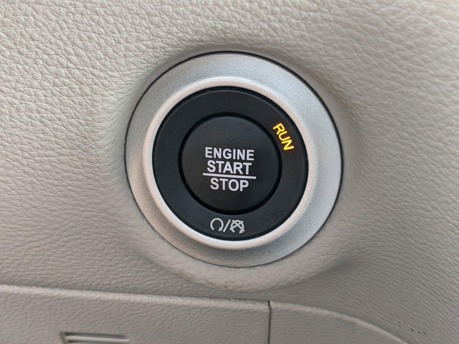 Used 2021 Chrysler Pacifica Touring-L image 27