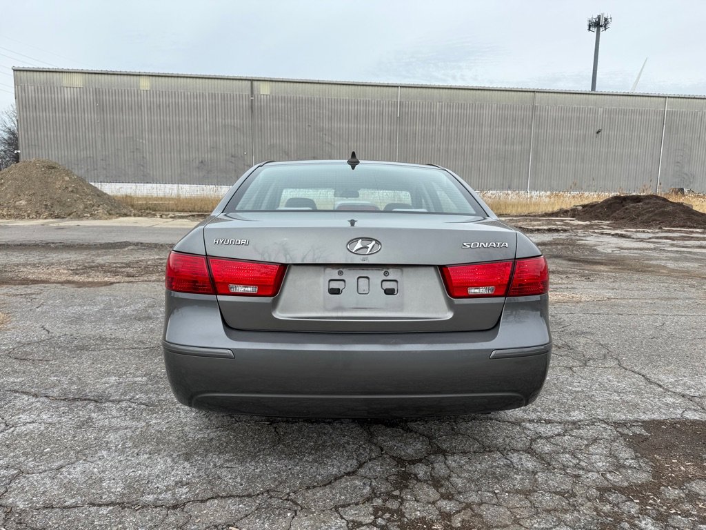 Used 2009 Hyundai Sonata GLS FWD image 4