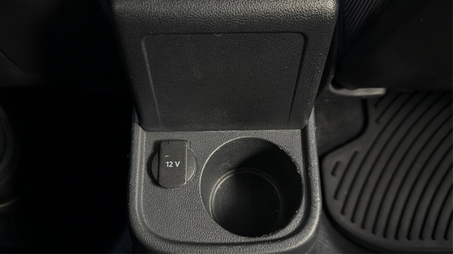 Used 2014 Volkswagen Beetle R-Line FWD image 37