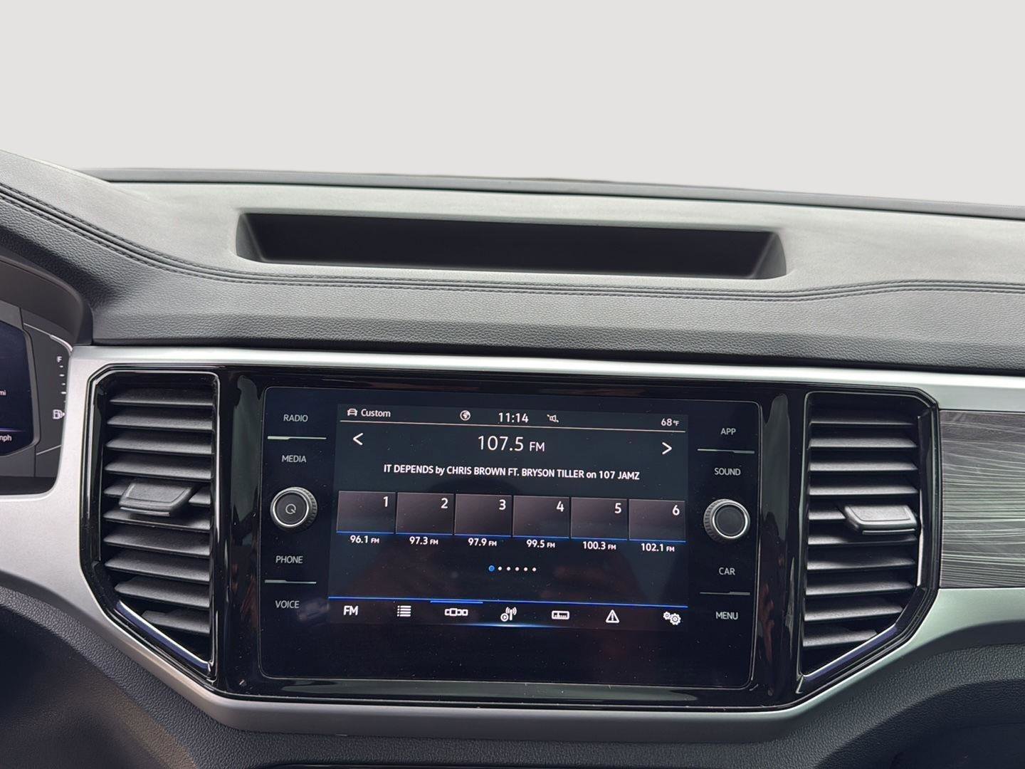 Used 2022 Volkswagen Atlas Cross Sport SE image 18