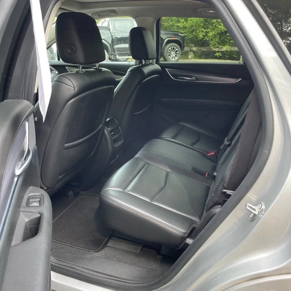 Used 2018 Cadillac XT5 Luxury w/ Driver Awareness Package AWD/4WD image 23