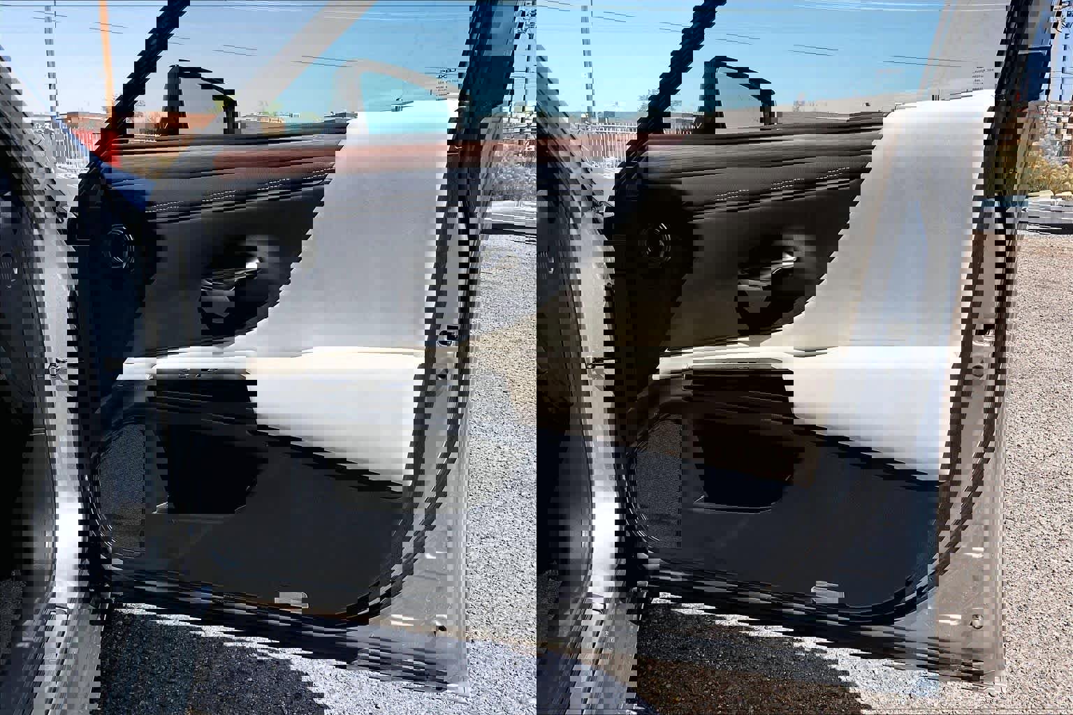 Used 2025 Lexus ES 300h w/ Premium Package image 21