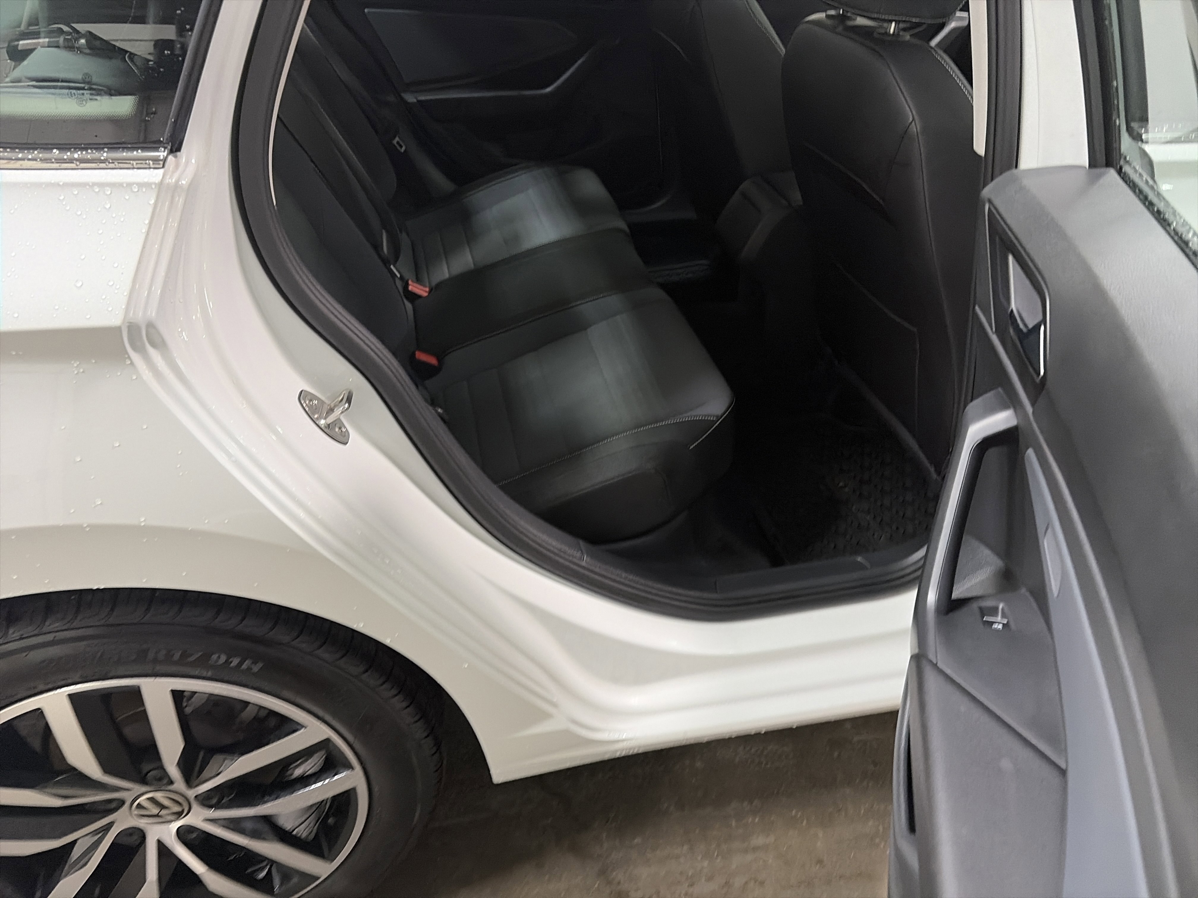 Certified 2025 Volkswagen Jetta SE image 29