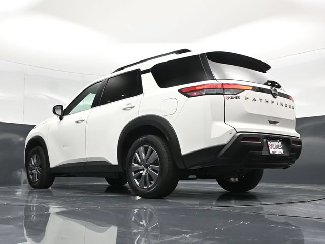 Used 2025 Nissan Pathfinder SV FWD image 61
