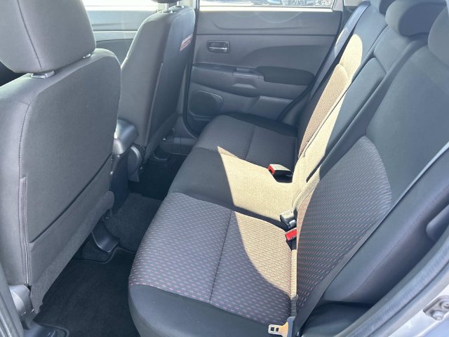 Used 2016 Mitsubishi Outlander Sport SE AWD/4WD image 17