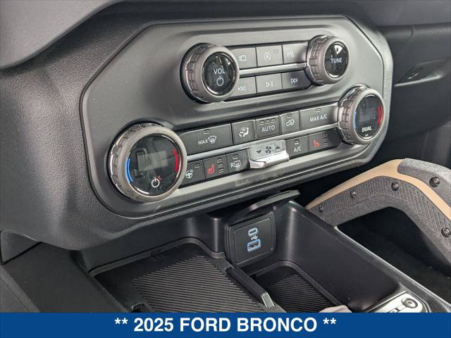 New 2025 Ford Bronco Badlands AWD/4WD image 14