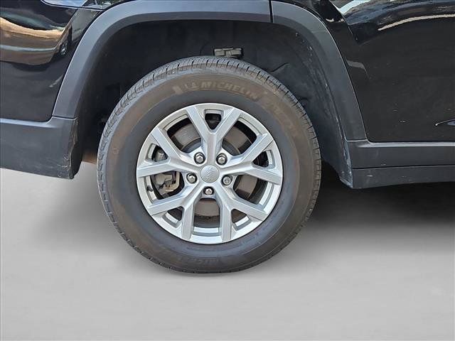 Used 2023 Jeep Grand Cherokee L Limited RWD image 20