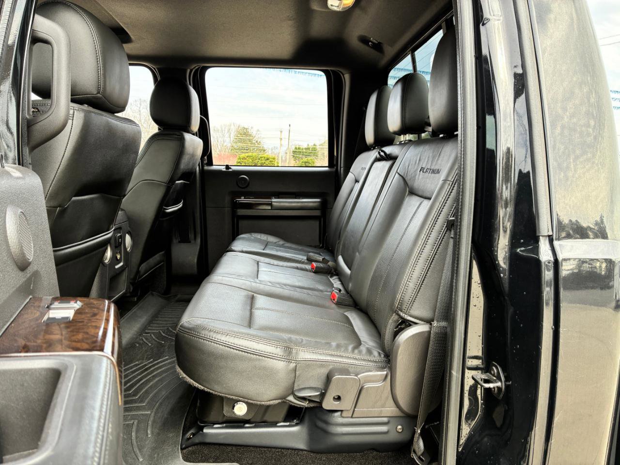 Used 2015 Ford F250 Platinum w/ FX4 Off-Road Package image 34