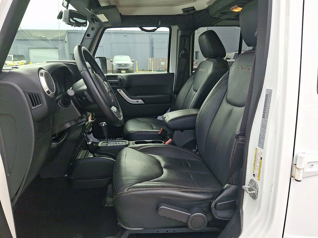 Used 2017 Jeep Wrangler Unlimited Sahara w/ Dual Top Group image 13