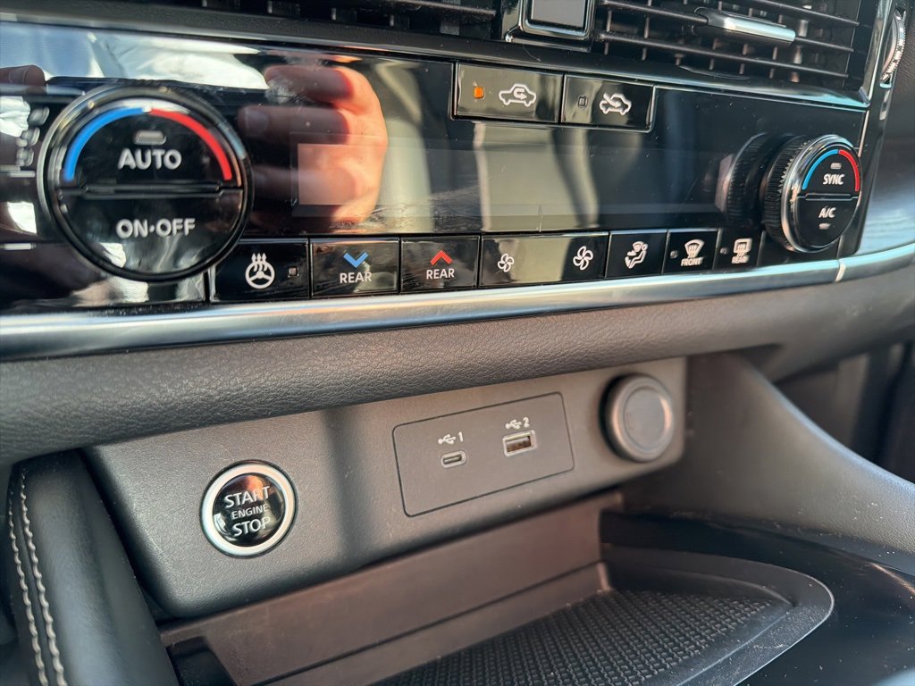 Used 2021 Nissan Rogue SL image 40