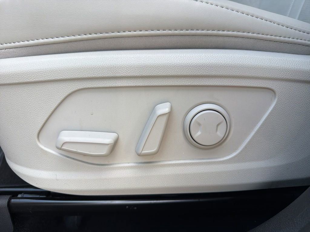 Certified 2025 Kia Sorento EX image 15