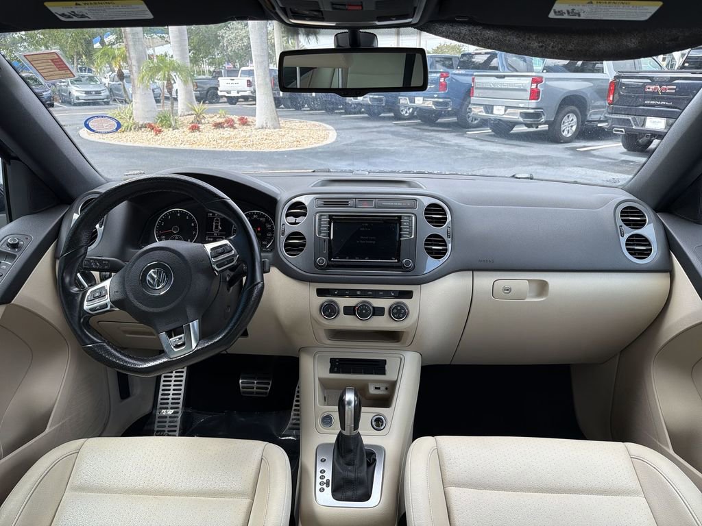 Used 2016 Volkswagen Tiguan R-Line image 10