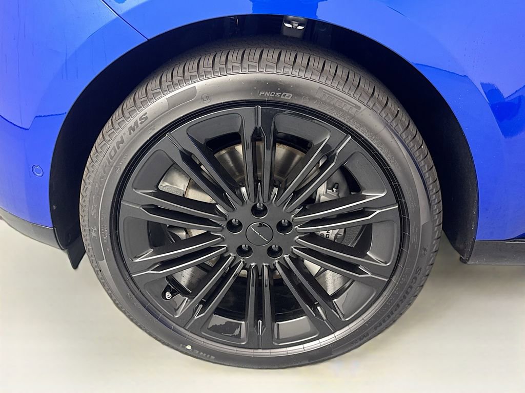 New 2026 Land Rover Range Rover Long Wheelbase SE image 31