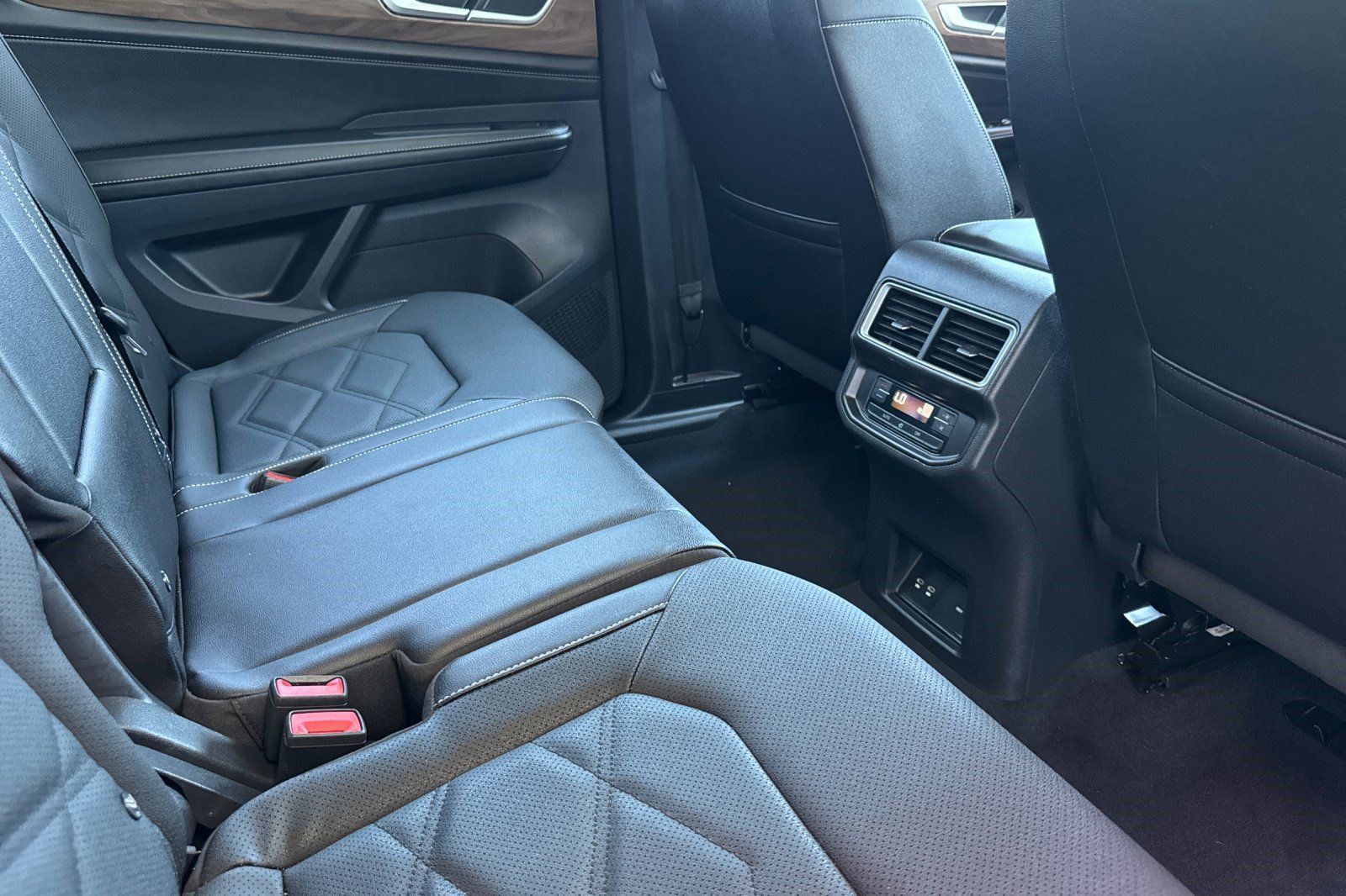 Used 2026 Volkswagen Atlas SE AWD/4WD image 31