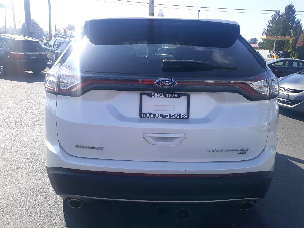 Used 2017 Ford Edge Titanium w/ Equipment Group 302A image 5