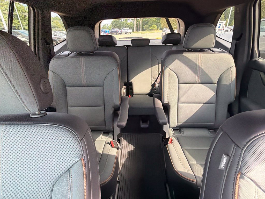Used 2024 GMC Acadia AT4 AWD/4WD image 22
