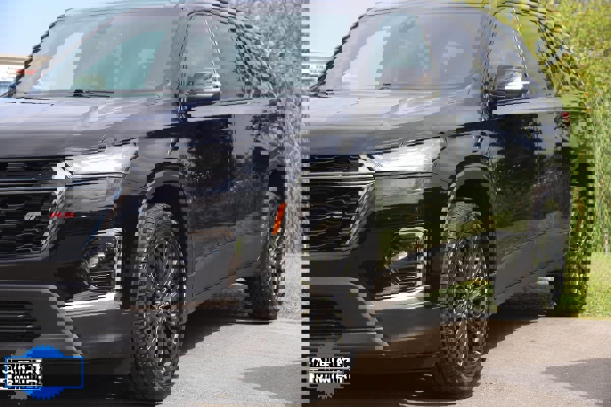 Used 2023 Chevrolet Traverse RS w/ LPO, Floor Liner Package image 73