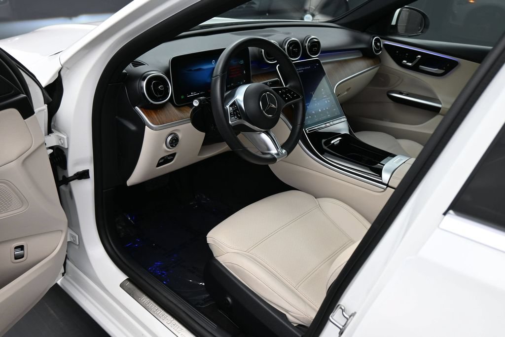 Used 2024 Mercedes-Benz C 300 Sedan image 2