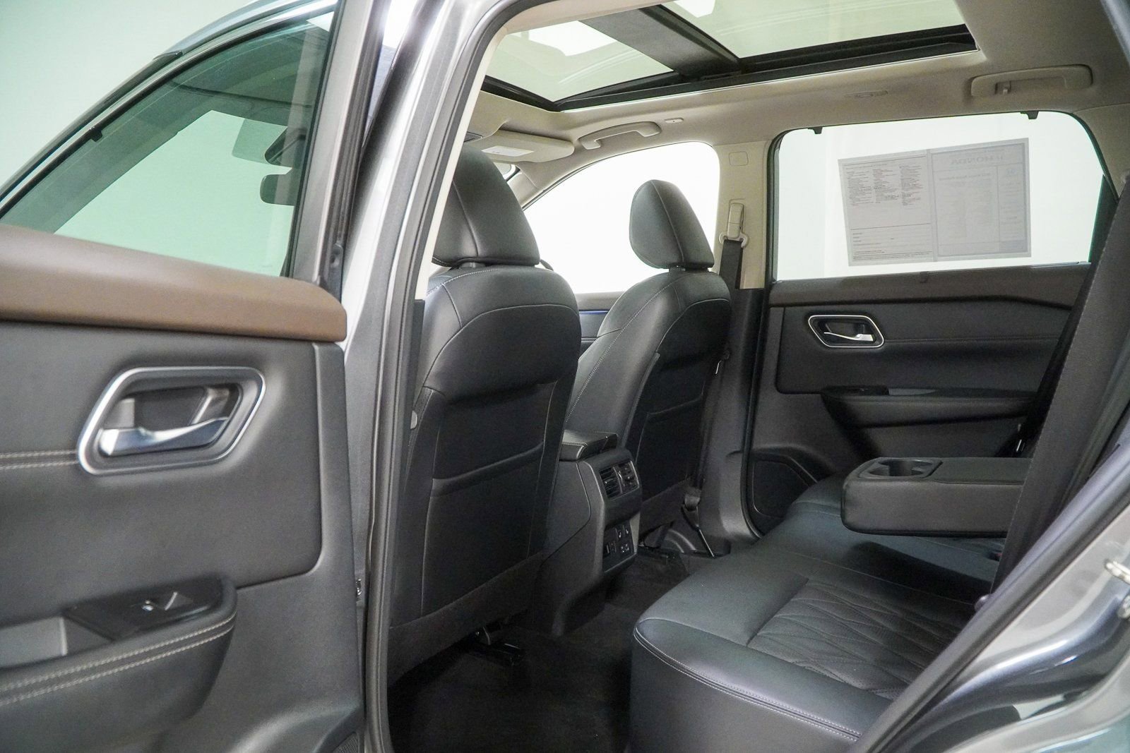 Used 2022 Nissan Rogue Platinum w/ Head-Up Display Package image 43