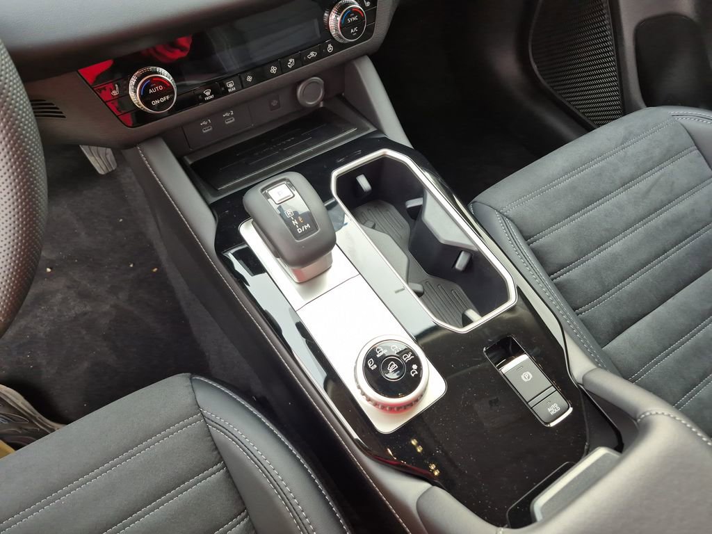 New 2026 Mitsubishi Outlander SE image 55