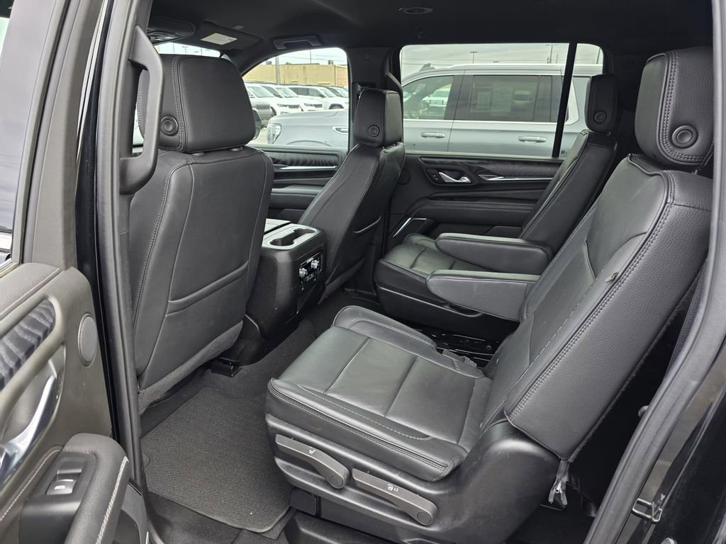Used 2024 GMC Yukon XL Denali image 24