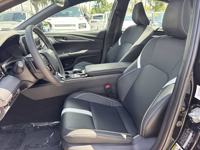 Used 2026 Toyota Camry SE FWD image 11