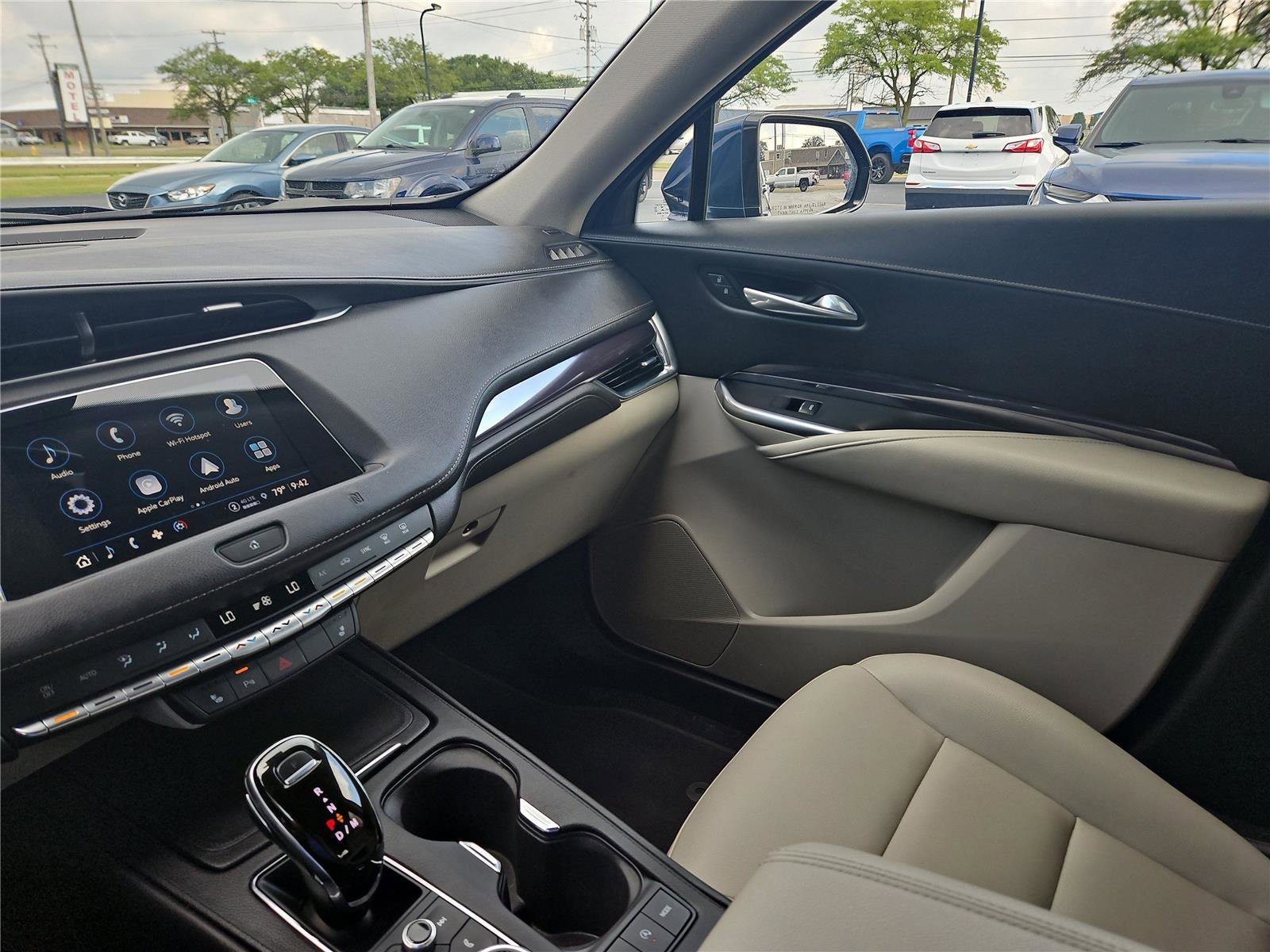 Used 2021 Cadillac XT4 Luxury AWD/4WD image 15