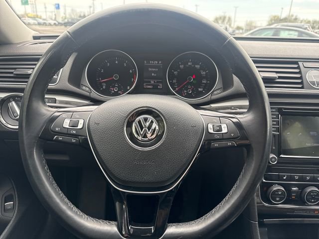 Used 2017 Volkswagen Passat 1.8T SE image 15