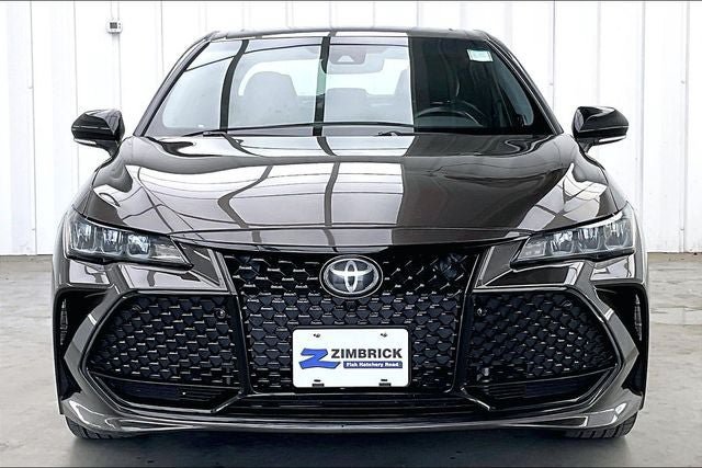 Used 2019 Toyota Avalon XSE w/ All Weather Liner Package FWD image 3