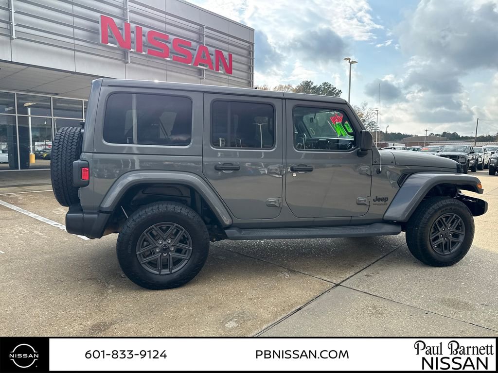 Used 2020 Jeep Wrangler Unlimited Sahara image 16