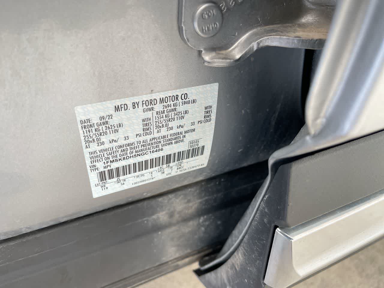 Used 2022 Ford Explorer XLT w/ Equipment Group 202A AWD/4WD image 28