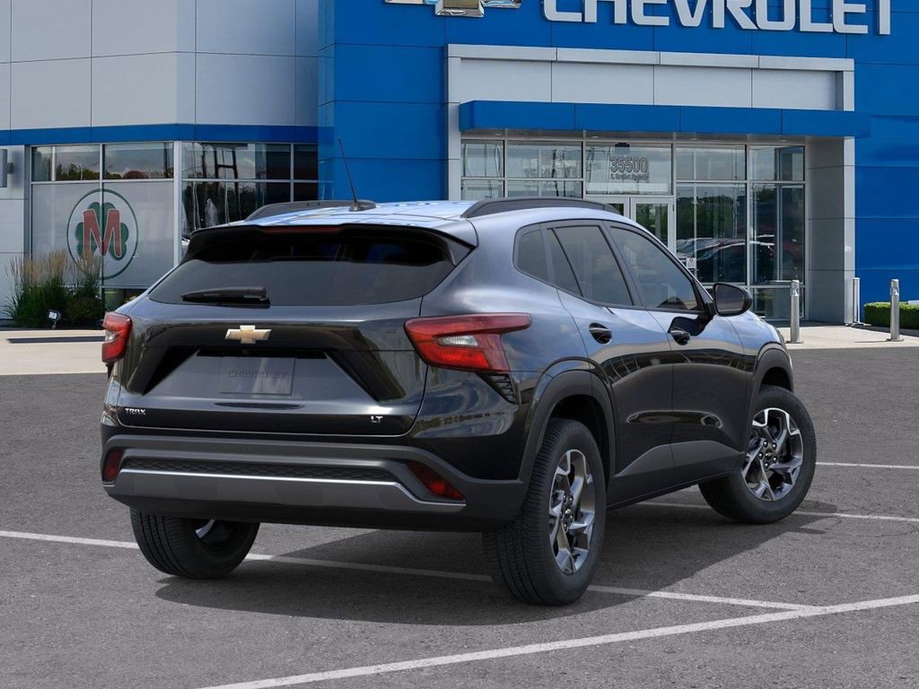 New 2026 Chevrolet Trax LT w/ Driver Confidence Package FWD image 4
