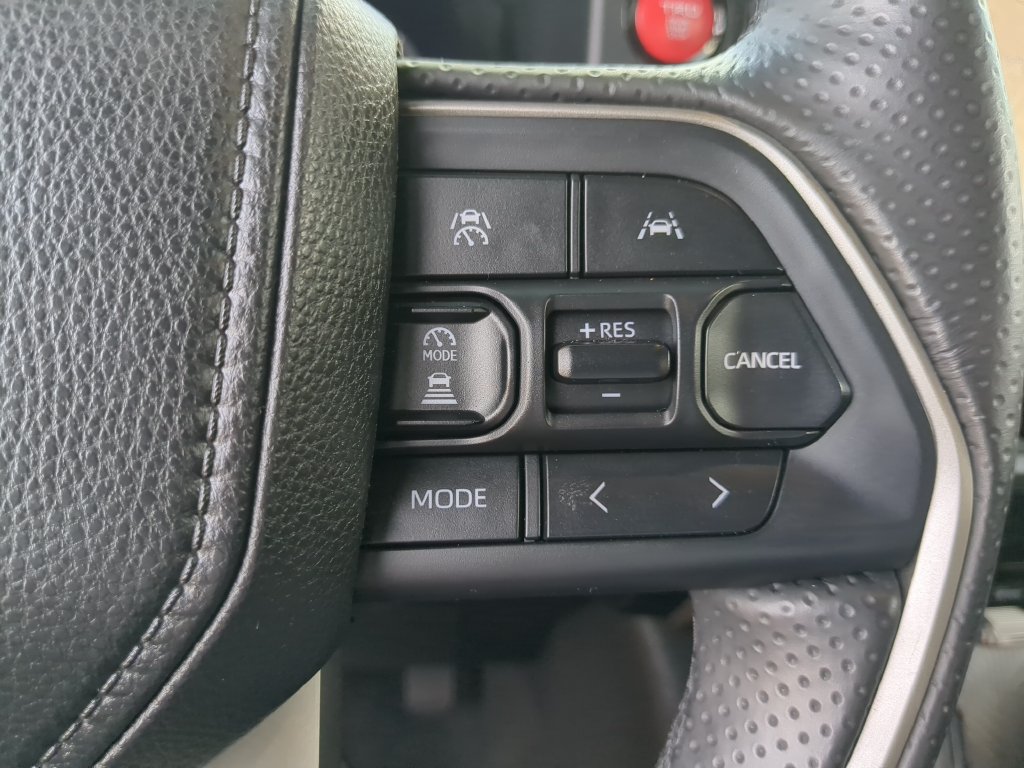Used 2026 Toyota 4Runner TRD Off-Road Premium AWD/4WD image 32