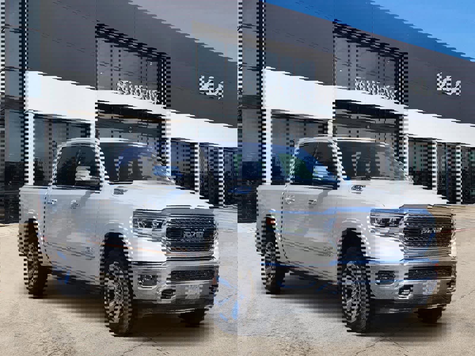 Used 2022 RAM 1500 Limited image 3